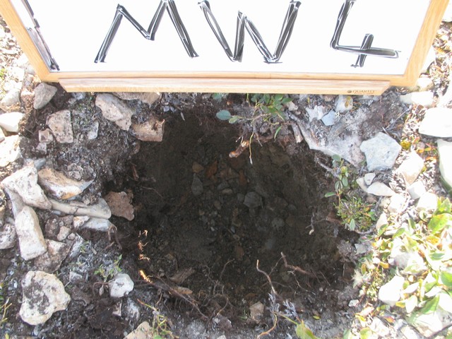 Thumb for 17 aug 05 mlfn test pit mw4a.jpg (2357 KB)